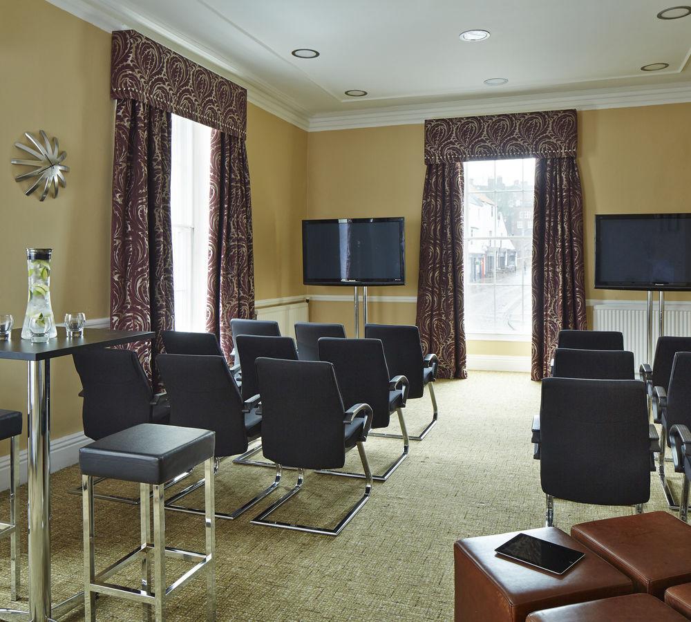 Delta By Marriott Royal County Hotel